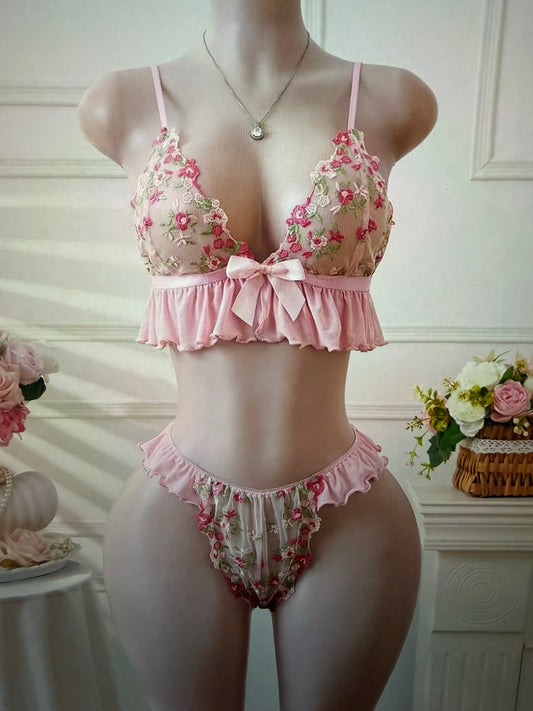 Two piece lingerie floral